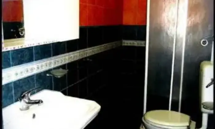 Rexer-Thiesi-Casa-indipendente-ristrutturata-BAGNO