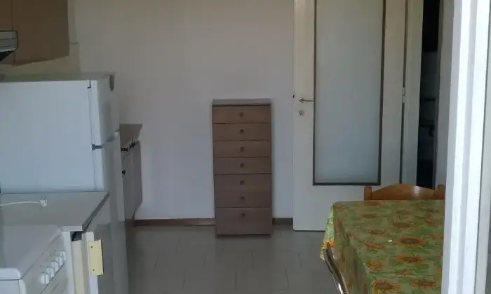 Rexer-Pavia-Arredato-per-tre-studenti-CUCINA