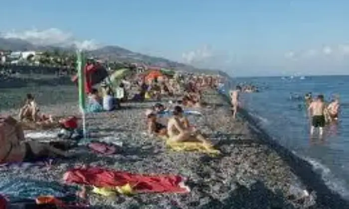 Rexer-Roccalumera-Piano-Terra-sulla-via-nazionale-di-Roccalumera-ALTRO