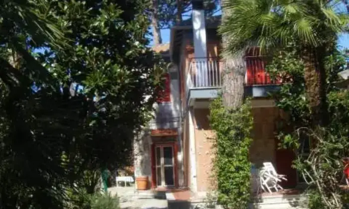 Rexer-Santa-Marinella-Villa-con-giardino-alberato-GIARDINO