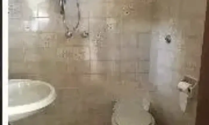 Rexer-Escalaplano-Ampio-appartamento-BAGNO