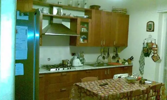 Rexer-Asti-Ampio-bilocale-CUCINA