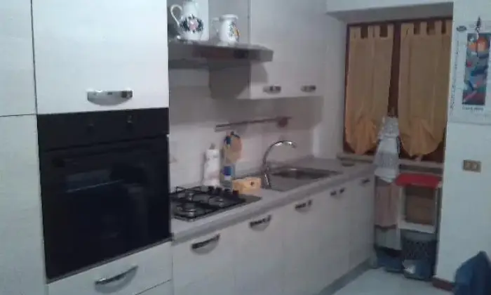 Rexer-Scontrone-Appartamenti-mobiliati-CUCINA