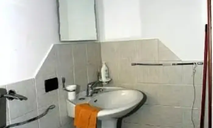 Rexer-Monreale-Bivano-Arredato-Climatizzato-da-mq-BAGNO