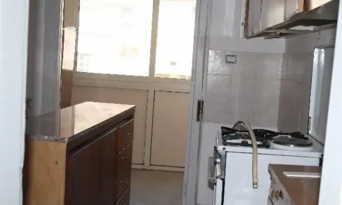 Rexer-Messina-Luminoso-e-ampio-bilocale-per-studenti-CUCINA