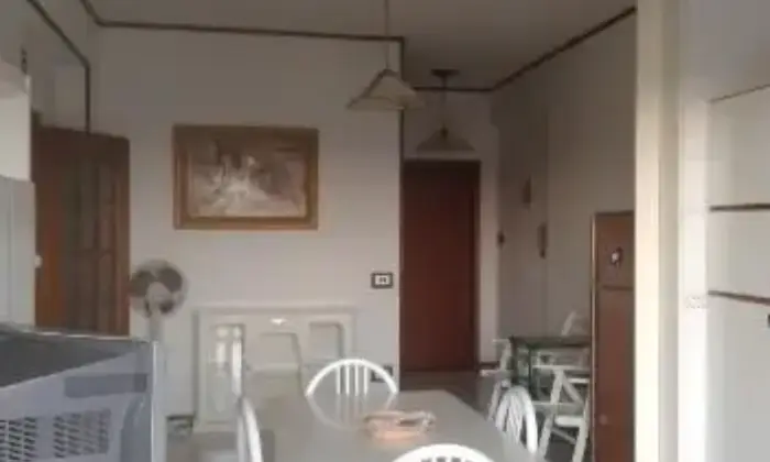 Rexer-Castel-Volturno-Appartamento-in-pineta-mare-CUCINA
