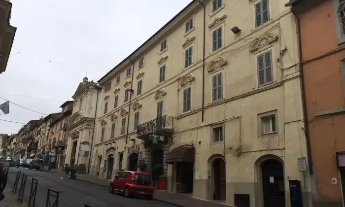 Rexer-Ronciglione-Appartamenti-ristrutturati-ESTERNO