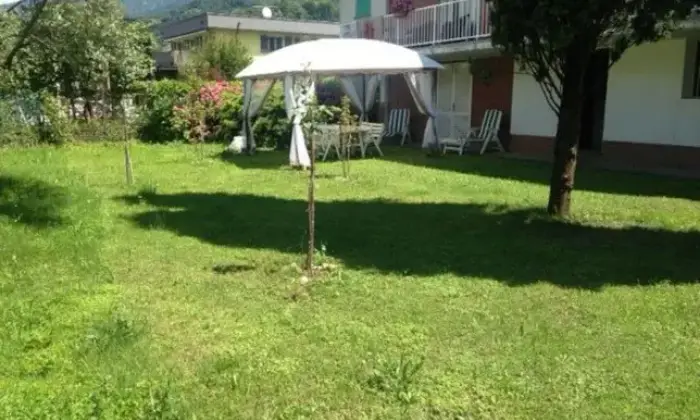 Rexer-Mandello-del-Lario-Camera-singola-in-villa-GIARDINO