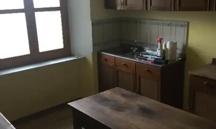 Rexer-Piazza-al-Serchio-Affittasi-CUCINA