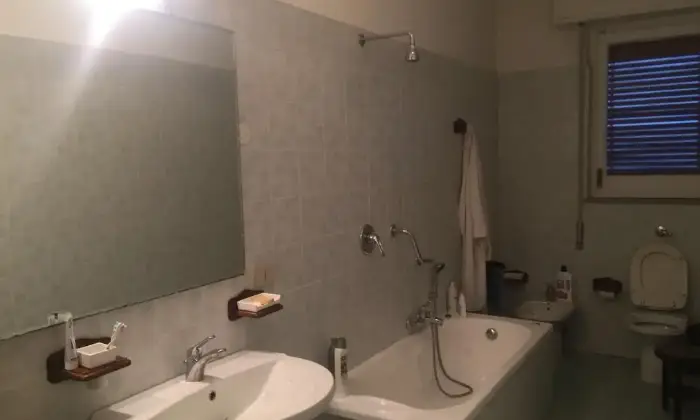 Rexer-Palermo-Affitto-immobile-arredato-in-contesto-signorile-BAGNO