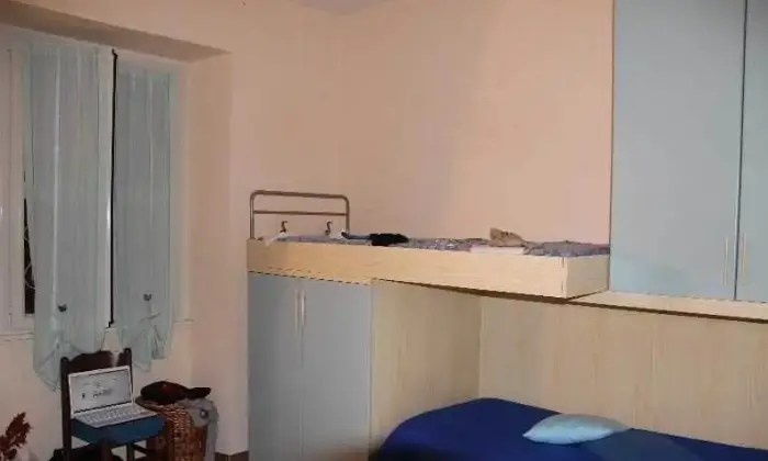 Rexer-Roma-Porzione-di-casa-in-affitto-Camera-da-letto