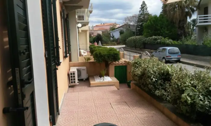 Rexer-Valledoria-Casavacanze-tra-mare-e-montagna-in-Sardegna-GIARDINO