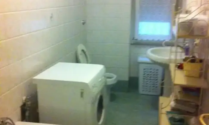 Rexer-Roma-Trilocale-a-Via-di-San-Romano-zona-Stazione-Tiburtina-BAGNO