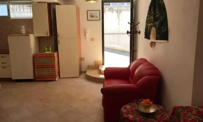 Rexer-Lecce-Monolocale-ristrutturato-ottima-posizione-SALONE