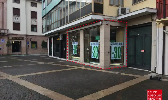 Rexer-Bovolone-Immobile-commerciale-in-piazza-a-Bovolone-Vr-OTTIMA-VISIBILITA-Esterno-locale
