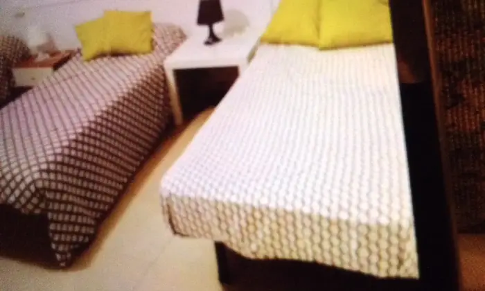 Rexer-La-Spezia-Da-Privato-La-Spezia-centro-pi-appartamenti-CAMERA-DA-LETTO