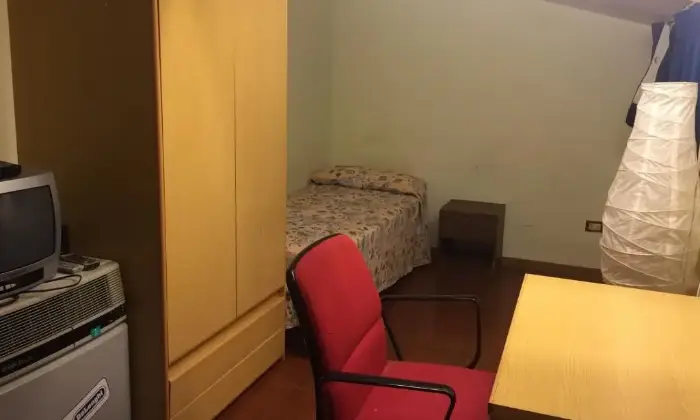 Rexer-Cosenza-Posti-letto-al-centro-di-Cosenza-CAMERA-DA-LETTO