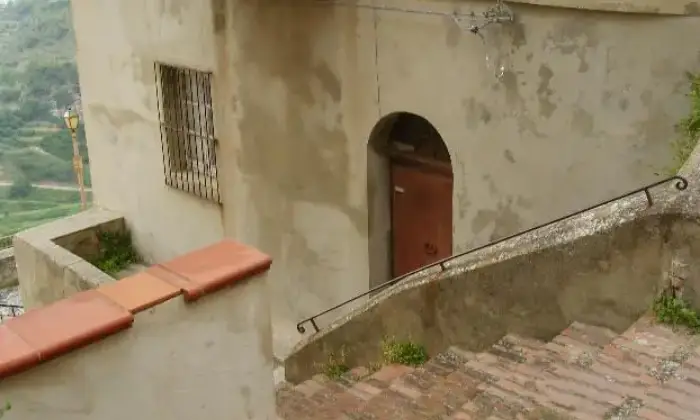 Rexer-Castroreale-In-affitto-appartamento-interamente-da-ristrutturare-ALTRO