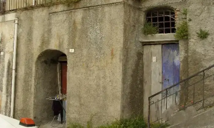 Rexer-Castroreale-In-affitto-appartamento-interamente-da-ristrutturare-ALTRO