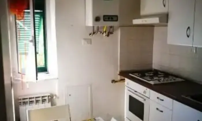 Rexer-Genova-Affitto-di-Appartamento-in-via-imperiale-CUCINA