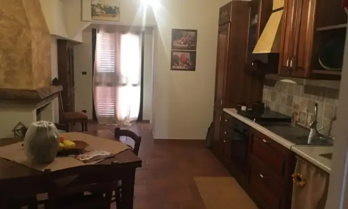 Rexer-Barcellona-Pozzo-di-Gotto-Casa-indipendente-CUCINA