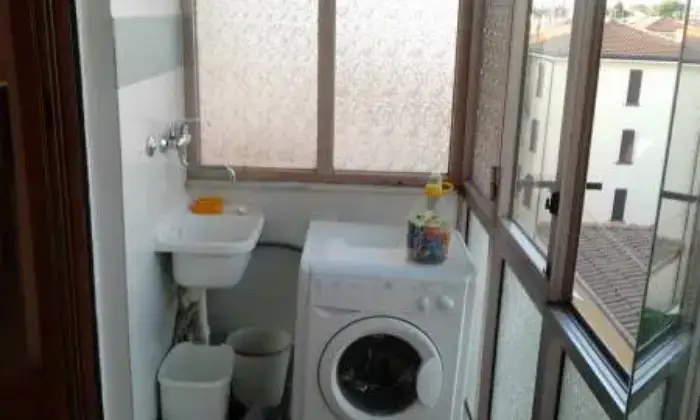 Rexer-Viterbo-Stanza-in-appartamento-BAGNO