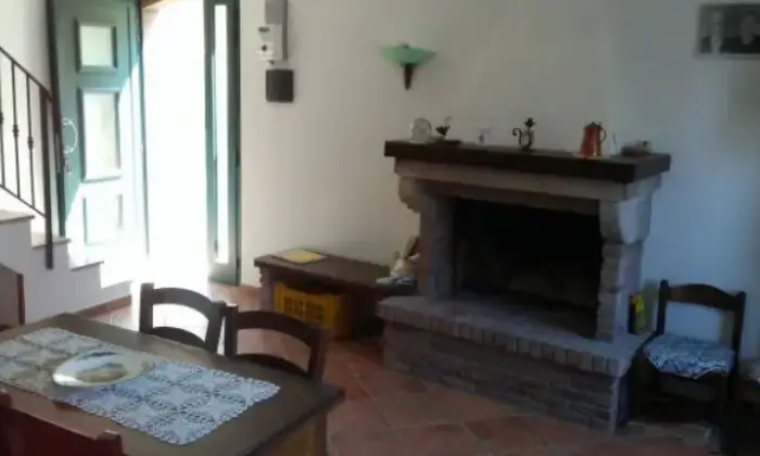 Rexer-Montefalcone-nel-Sannio-AFFITTO-ABITAZIONE-AMMOBILIATA-mq-SALONE