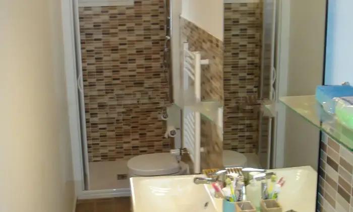 Rexer-Roma-Camera-in-affitto-in-via-amico-da-venafro-BAGNO