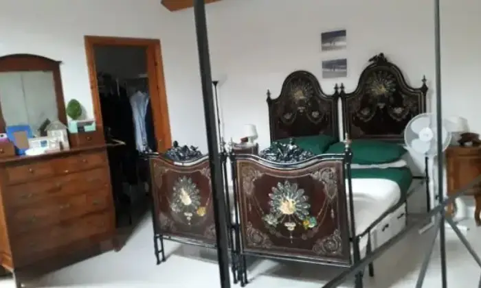 Rexer-Palermo-Luminoso-appartamento-arredato-in-centro-storico-CAMERA-DA-LETTO