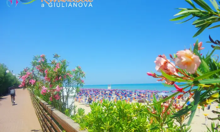 Rexer-Giulianova-Monolocale-con-giardinetto-e-posto-auto-a-Giulianova-sulla-Pineta-FRONTEMARE-Pista-ciclo-pedonale
