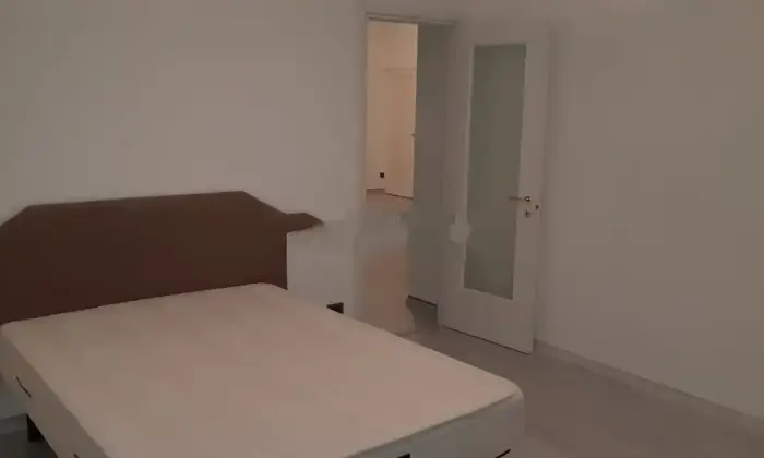Rexer-Alessandria-Trilocale-in-affitto-in-piazza-Dossena-CAMERA-DA-LETTO