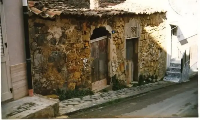 Rexer-Villarosa-Vecchia-casa-da-ristrutturare-a-VILLAROSA-ALTRO