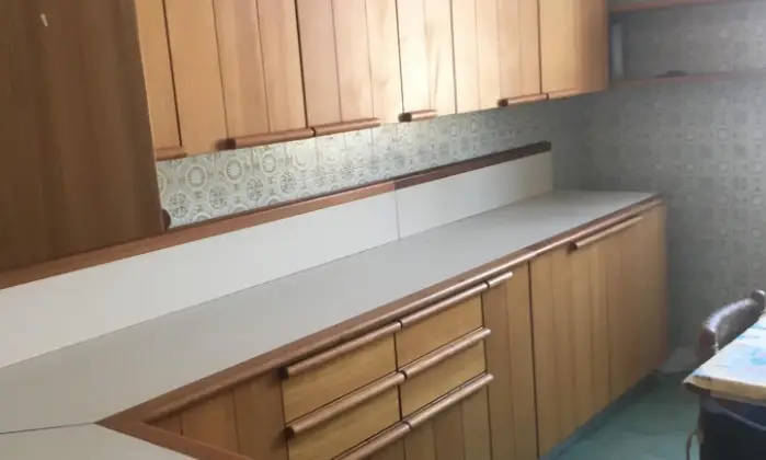 Rexer-Cremona-Ampio-e-luminoso-trilocale-centralissimo-CUCINA