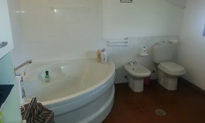 Rexer-Cosenza-Posti-letto-per-ragazze-al-centro-di-Cosenza-BAGNO