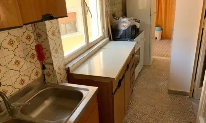 Rexer-Palmi-Si-vende-centralissimo-appartamento-a-Palmi-CUCINA