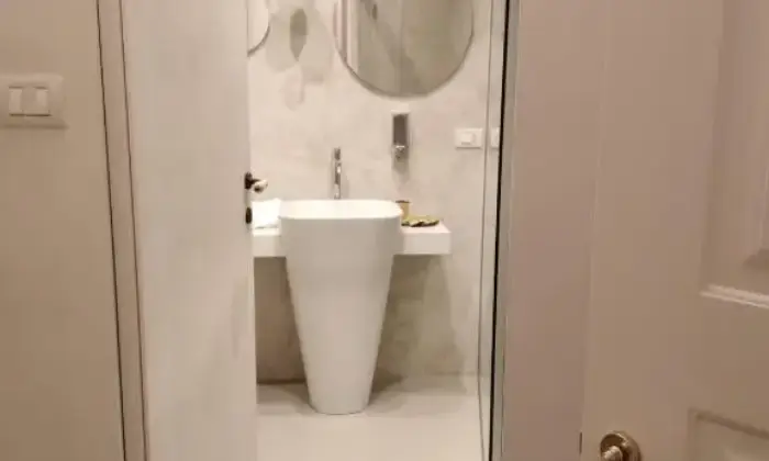 Rexer-Catania-Lussuoso-e-grande-appartamento-in-centro-BAGNO