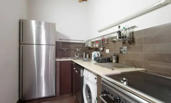 Rexer-Roma-Appartamento-zona-Campo-de-Fiori-CUCINA