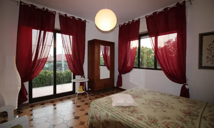 Rexer-Ragusa-Villa-posti-letto-Marina-di-Ragusa-Casa-Vacanze-CAMERA-DA-LETTO