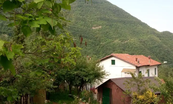 Rexer-Ottone-Appartamento-in-bifamiliare-in-localit-Barchi-a-Ottone-PC-nella-Valle-pi-bella-del-mondo-GIARDINO