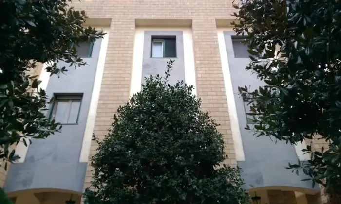 Rexer-SantAntimo-Affitto-ufficionegozio-sito-in-bel-palazzo-curato-con-ampio-giardino-ALTRO
