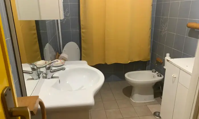 Rexer-Cagliari-Camera-doppia-uso-singola-in-appartamento-BAGNO