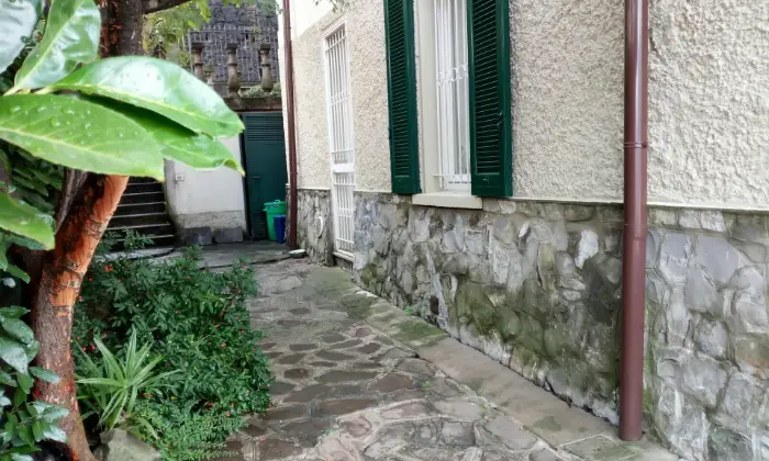 Rexer-Lecco-APPARTAMENTO-POSTI-LETTO-PER-STUDENTI-GIARDINO
