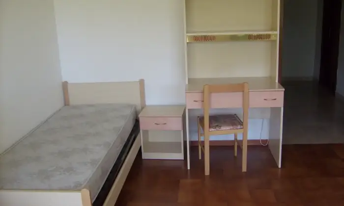 Rexer-Urbino-Urbino-zona-ospedale-condomini-pineta-CAMERA-DA-LETTO