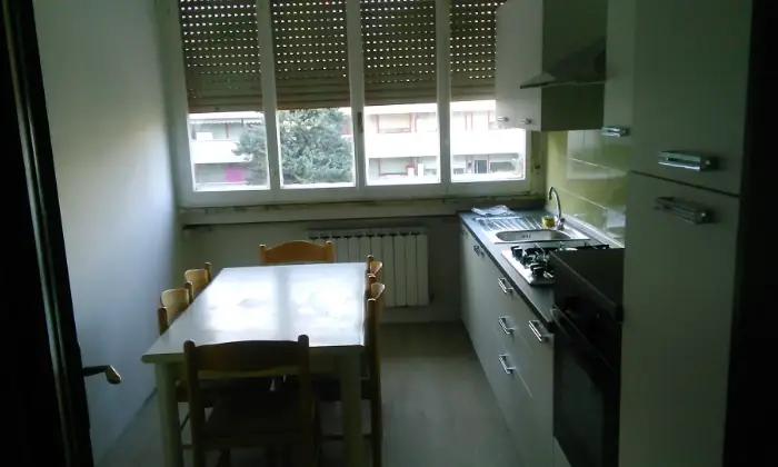 Rexer-Urbino-Urbino-zona-ospedale-condomini-pineta-CUCINA