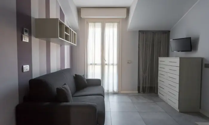 Rexer-Milano-Monolocale-breve-elungo-periodo-SALONE