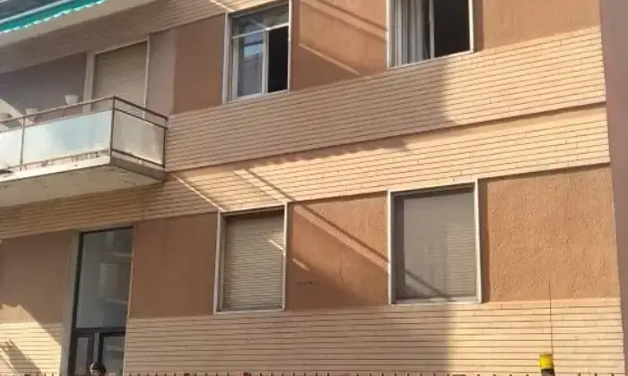 Rexer-Pavia-Con-tre-grandi-stanze-arredato-per-studenti-libero-subito-ALTRO