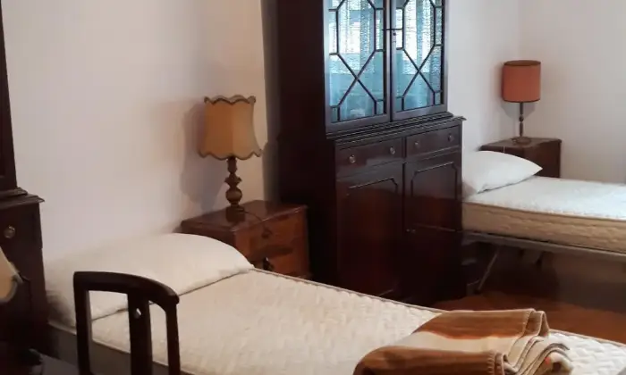 Rexer-Venezia-Affittasi-intero-appartamento-grande-per-studenti-o-lavoratori-CAMERA-DA-LETTO