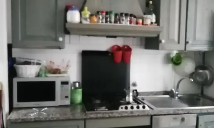 Rexer-Roma-AFFITTASI-SINGOLA-ZONA-PIAZZA-BOLOGNA-CUCINA