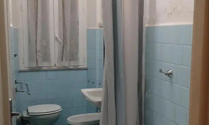 Rexer-Roma-Delizioso-appartamento-a-due-passi-dalla-Sapienza-BAGNO