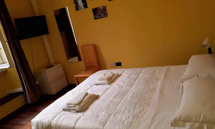Rexer-Roma-Delizioso-Appartamento-in-Affitto-nel-Cuore-di-Roma-CAMERA-DA-LETTO